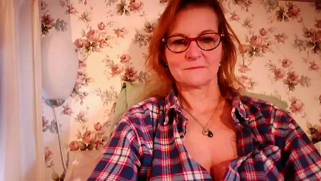 Snapshot of Valinella chatting on 02/15/26, 07:51 Valinella online show from 02/15/26, 07:51