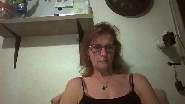 Snapshot of Valinella chatting on 09/08/25, 08:30 Valinella online show from 09/08/25, 08:30