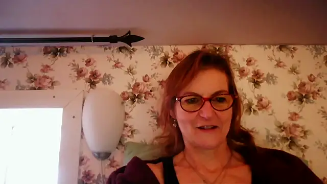 Snapshot of Valinella chatting on 02/14/26, 08:03 Valinella online show from 02/14/26, 08:03