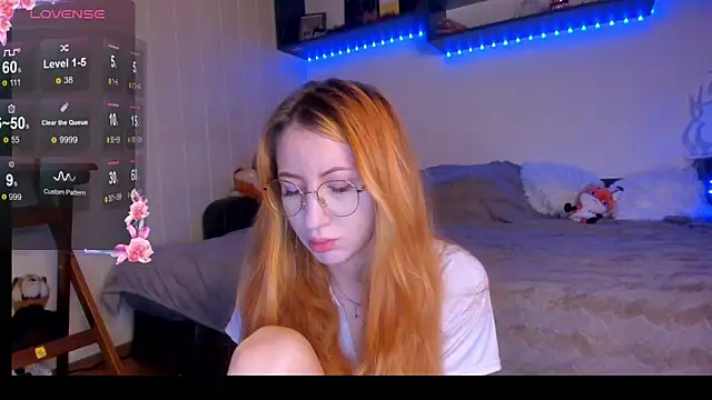 DaddysLittleSlutfox online show from 12/15/25, 05:57