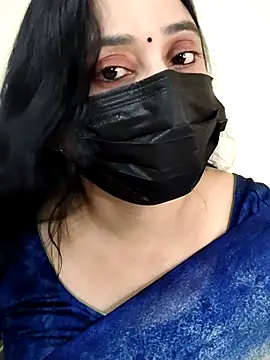 Monica cams online show from 10/27/25, 04:13