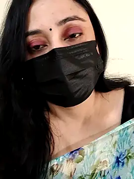 Monica cams online show from 11/26/25, 03:45