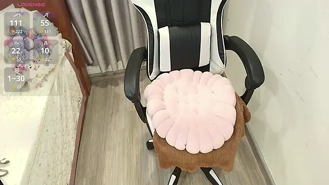 Bae Gigii online show from 12/15/25, 12:27