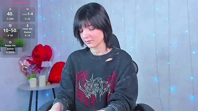 Lynn Martin online show from 03/25/26, 01:06