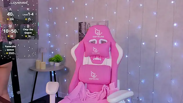 Lynn Martin online show from 10/13/25, 01:07