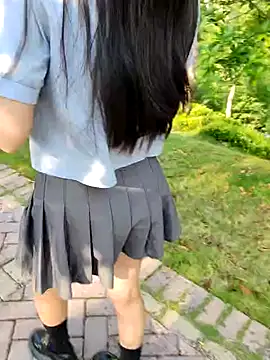 shaoshao-7758 online show from 05/05/26, 12:13