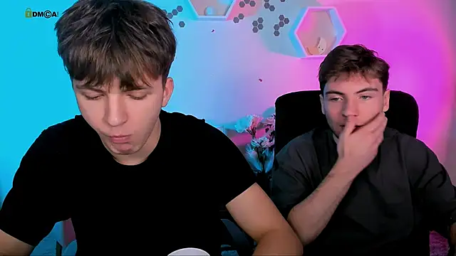 travis wolf  online show from 12/04/25, 07:57