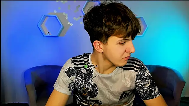 travis wolf  online show from 12/03/25, 08:08