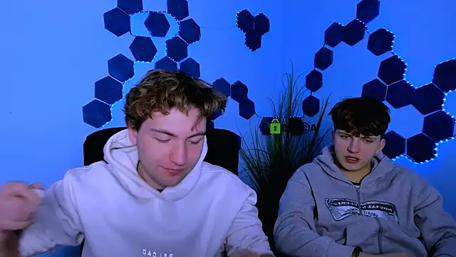 travis wolf  online show from 03/03/26, 09:27