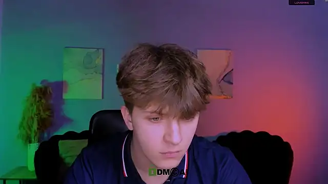 travis wolf  online show from 03/29/26, 08:49