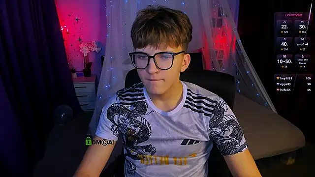 travis wolf  online show from 11/06/25, 08:02