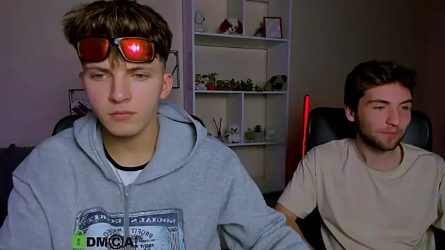 travis wolf  online show from 10/04/25, 07:04