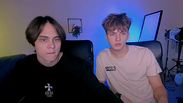 travis wolf  online show from 09/23/25, 08:16