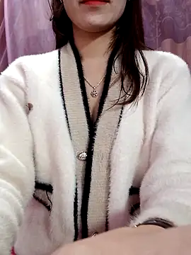 Snapshot of CherryBeii chatting on 10/22/25, 03:22 CherryBeii online show from 10/22/25, 03:22