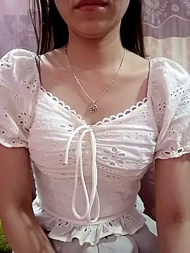 CherryBeii online show from 11/17/25, 10:47