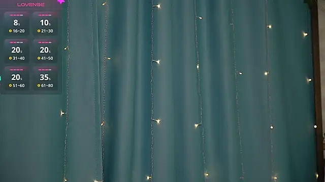 Snapshot of Ruminelle chatting on 10/10/25, 01:23 Ruminelle online show from 10/10/25, 01:23