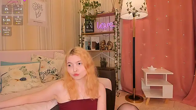 Snapshot of Ruminelle chatting on 05/01/26, 12:21 Ruminelle online show from 05/01/26, 12:21