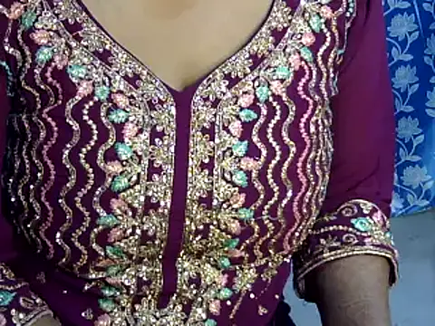 Sexy vipasha online show from 11/07/25, 07:18