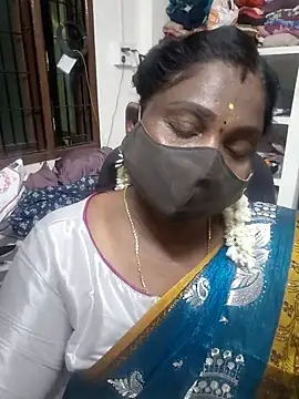 Snapshot of Tamil_Kavitha10 chatting on 06/10/26, 04:41 Tamil Kavitha10 online show from 06/10/26, 04:41