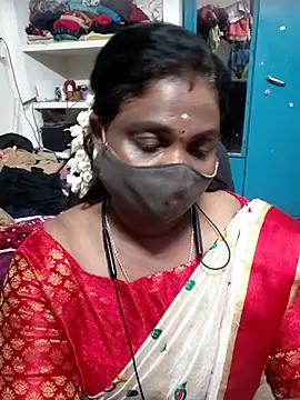 Snapshot of Tamil_Kavitha10 chatting on 05/23/26, 05:45 Tamil Kavitha10 online show from 05/23/26, 05:45