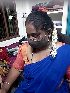 Snapshot of Tamil_Kavitha10 chatting on 05/20/26, 05:10 Tamil Kavitha10 online show from 05/20/26, 05:10