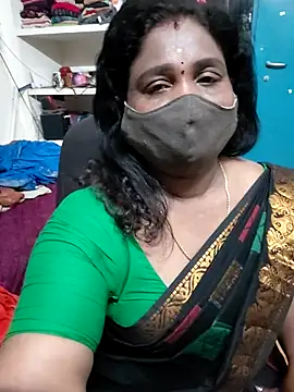 Snapshot of Tamil_Kavitha10 chatting on 05/13/26, 04:58 Tamil Kavitha10 online show from 05/13/26, 04:58