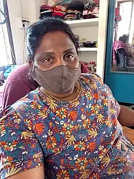 Snapshot of Tamil_Kavitha10 chatting on 05/04/26, 08:28 Tamil Kavitha10 online show from 05/04/26, 08:28