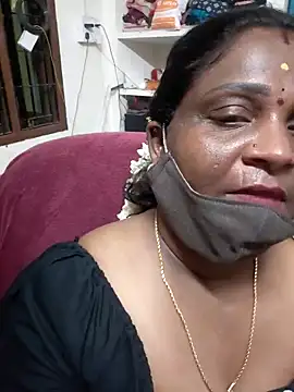 Snapshot of Tamil_Kavitha10 chatting on 06/03/26, 01:45 Tamil Kavitha10 online show from 06/03/26, 01:45