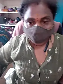 Snapshot of Tamil_Kavitha10 chatting on 06/11/26, 10:01 Tamil Kavitha10 online show from 06/11/26, 10:01