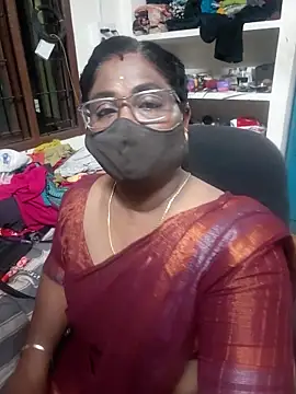 Snapshot of Tamil_Kavitha10 chatting on 06/18/26, 05:51 Tamil Kavitha10 online show from 06/18/26, 05:51