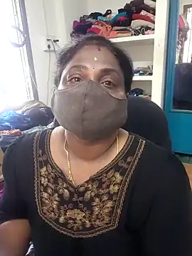 Snapshot of Tamil_Kavitha10 chatting on 05/20/26, 01:35 Tamil Kavitha10 online show from 05/20/26, 01:35