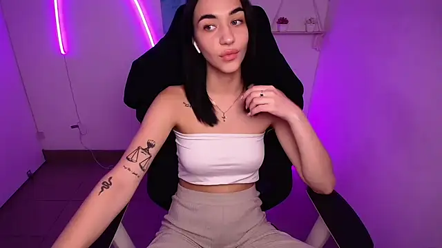 Bella Night4 online show from 11/01/25, 12:10