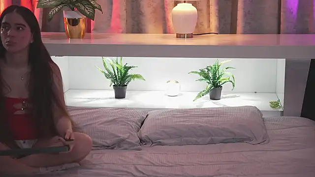 PopHouse  online show from 04/06/26, 01:45