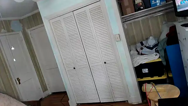 Snapshot of bullmusclejoe chatting on 12/05/25, 03:43 bullmusclejoe online show from 12/05/25, 03:43