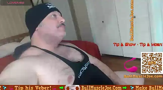 Snapshot of bullmusclejoe chatting on 12/09/24, 01:40 bullmusclejoe online show from 12/09/24, 01:40