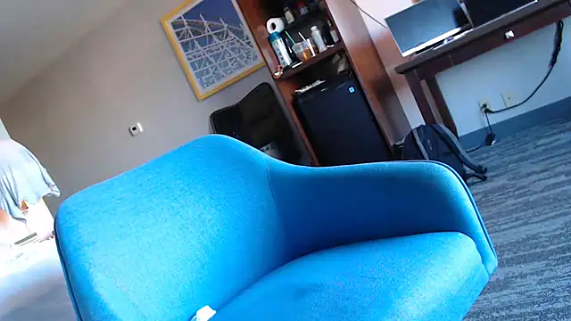 Snapshot of bullmusclejoe chatting on 10/20/25, 10:32 bullmusclejoe online show from 10/20/25, 10:32