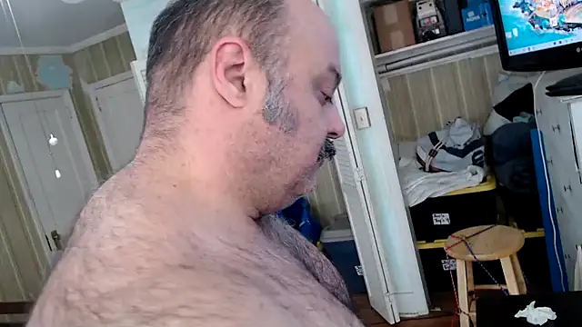 Snapshot of bullmusclejoe chatting on 12/03/25, 08:30 bullmusclejoe online show from 12/03/25, 08:30