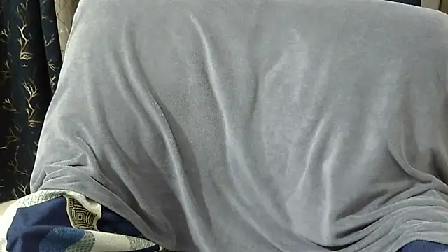 Riva arora01 online show from 04/08/26, 12:06