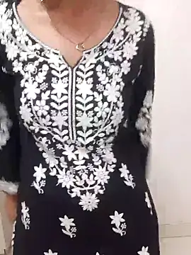 Snapshot of siya_rani67 chatting on 10/03/25, 05:25 siya rani67 online show from 10/03/25, 05:25