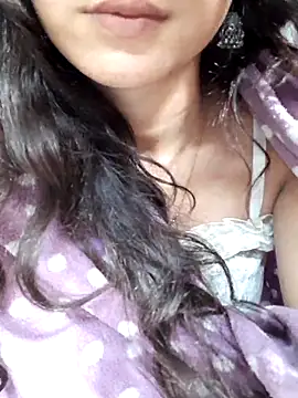 Snapshot of siya_rani67 chatting on 10/15/25, 10:18 siya rani67 online show from 10/15/25, 10:18