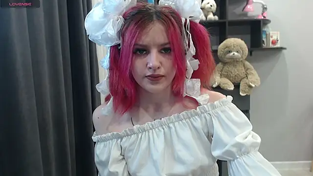   Elina   online show from 11/10/25, 07:24