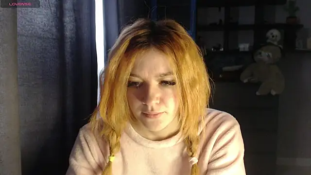   Elina   online show from 10/10/25, 04:46