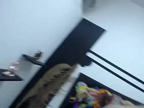 laura fit online show from 12/05/25, 12:04