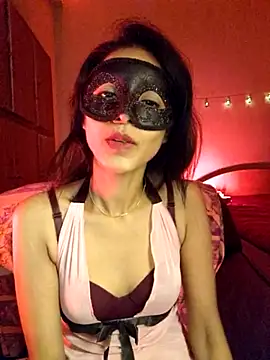 Snapshot of royeoy22 chatting on 11/07/25, 11:59 royeoy22 online show from 11/07/25, 11:59