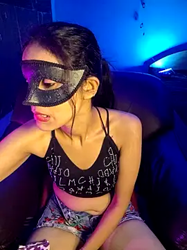 Snapshot of royeoy22 chatting on 11/24/25, 11:54 royeoy22 online show from 11/24/25, 11:54