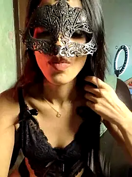 Snapshot of royeoy22 chatting on 09/27/25, 12:44 royeoy22 online show from 09/27/25, 12:44