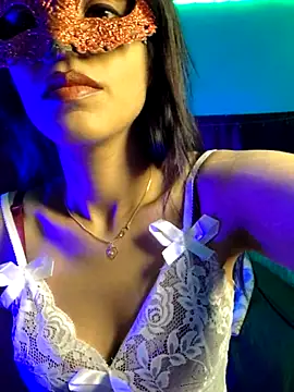 Snapshot of royeoy22 chatting on 10/23/25, 11:42 royeoy22 online show from 10/23/25, 11:42