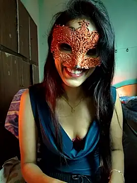 Snapshot of royeoy22 chatting on 10/13/25, 12:07 royeoy22 online show from 10/13/25, 12:07