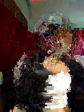 Snapshot of royeoy22 chatting on 10/21/25, 12:59 royeoy22 online show from 10/21/25, 12:59