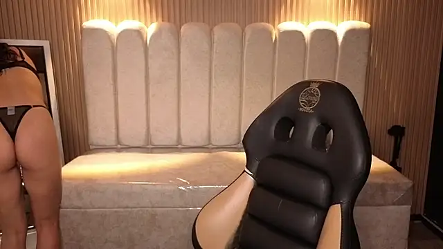 Snapshot of _Mia_Evans_1 chatting on 11/26/25, 07:25 Mia Evans 1 online show from 11/26/25, 07:25